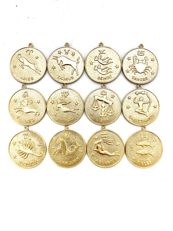 Lot of 12 vintage zodiac charm necklace, set of a… - image 2