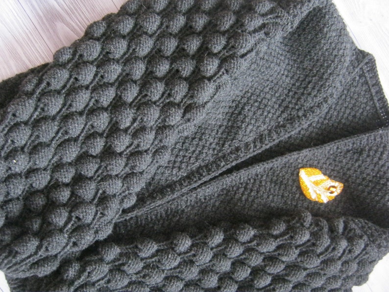 Gift for woman. Cardigan Malinki