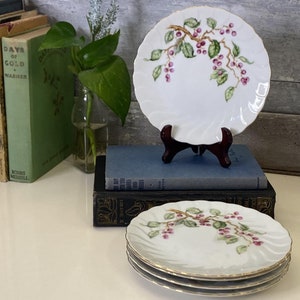 Set of 4 Vintage Romance Pattern Bread & Butter Plates by Craftsman Japan| Pink Berries, Green Leaves, Brown Branch, Scalloped Rim