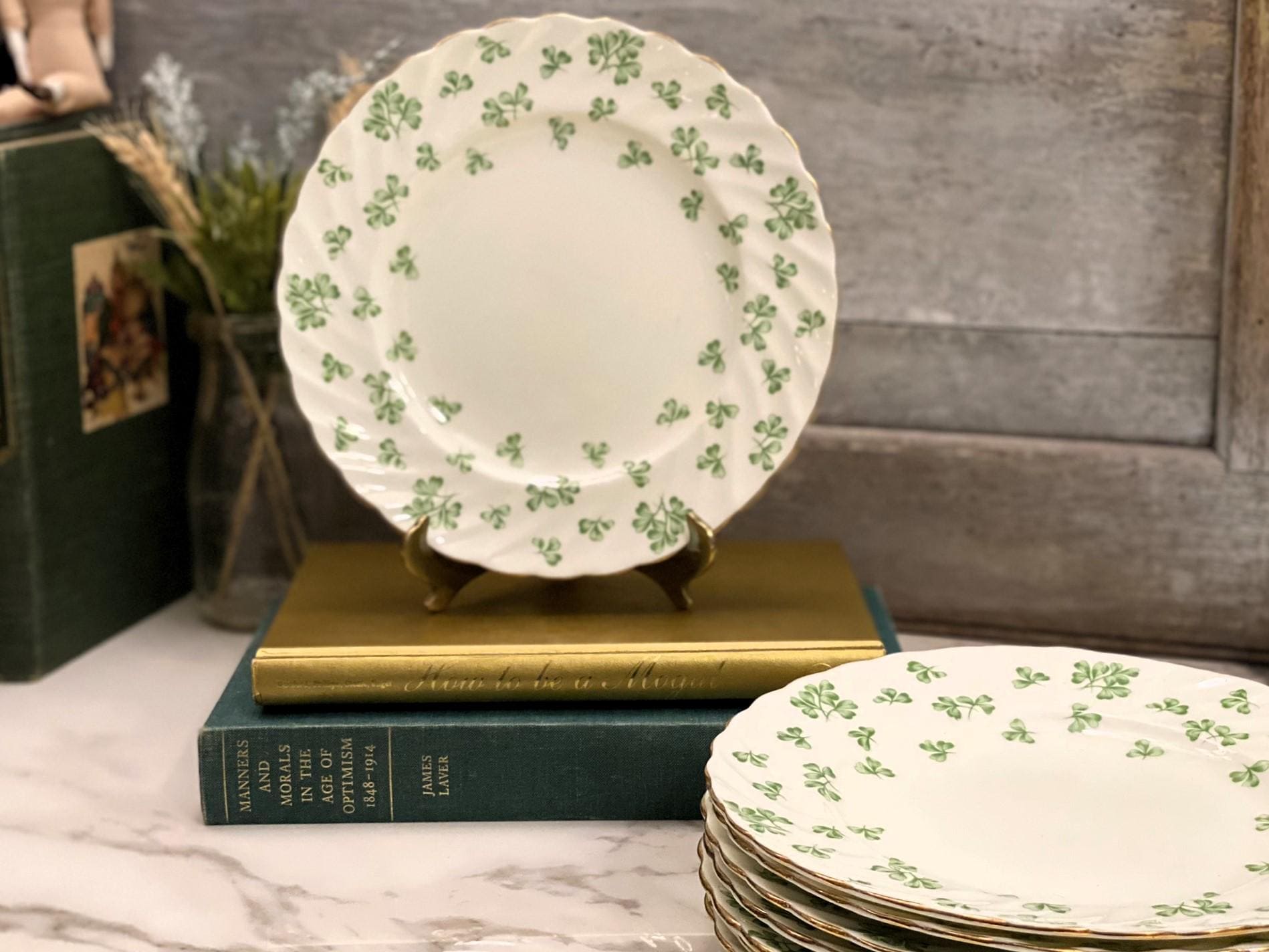 Vintage Aynsley Bone China Shamrock Plate Set: Gold Trim