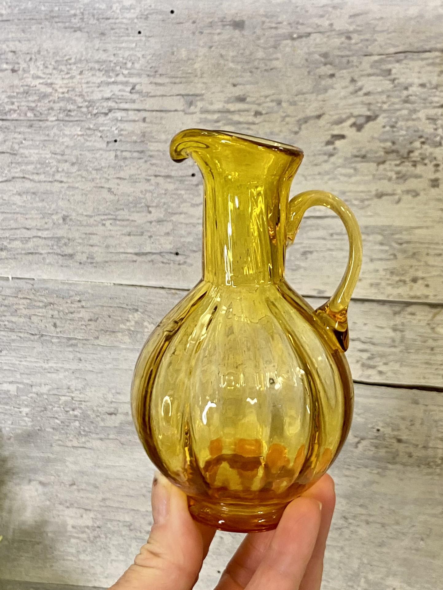 ヴィンテージ アンバー メロン ピッチャー/調味料入れ | 小さな手吹き