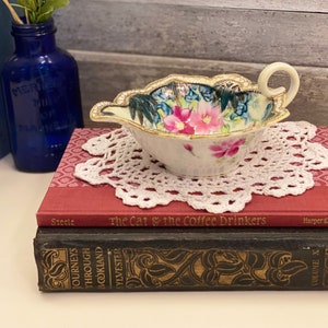 Vintage Hand Painted Small Bowl/Gravy Dish | Floral and Gold Embellished Nappy Dish