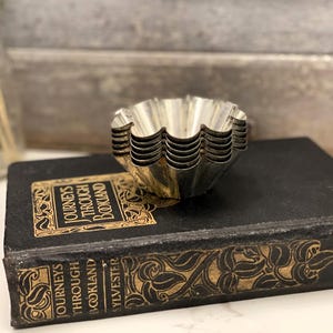 Set of 6 Vintage Fluted Tart Tins | Vintage Unmarked Metal Molds