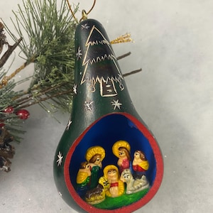 Peruvian Christmas Gourd Ornament Nativity Scene Holiday