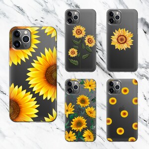 K&ouml;nnte beinhalten: Sechs verschiedene iPhone-H&uuml;llen mit Sonnenblumen-Designs. Die H&uuml;llen sind transparent und lassen die Farbe des Telefons durch das Design hindurchscheinen. Die Sonnenblumen-Designs umfassen eine einzelne Sonnenblume, eine Sonnenblume mit Bl&auml;ttern und ein Muster aus Sonnenblumen.