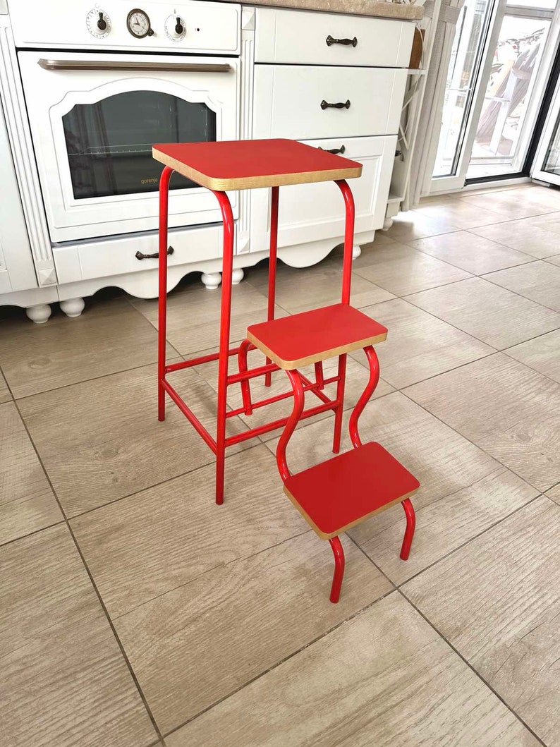 Bar stool