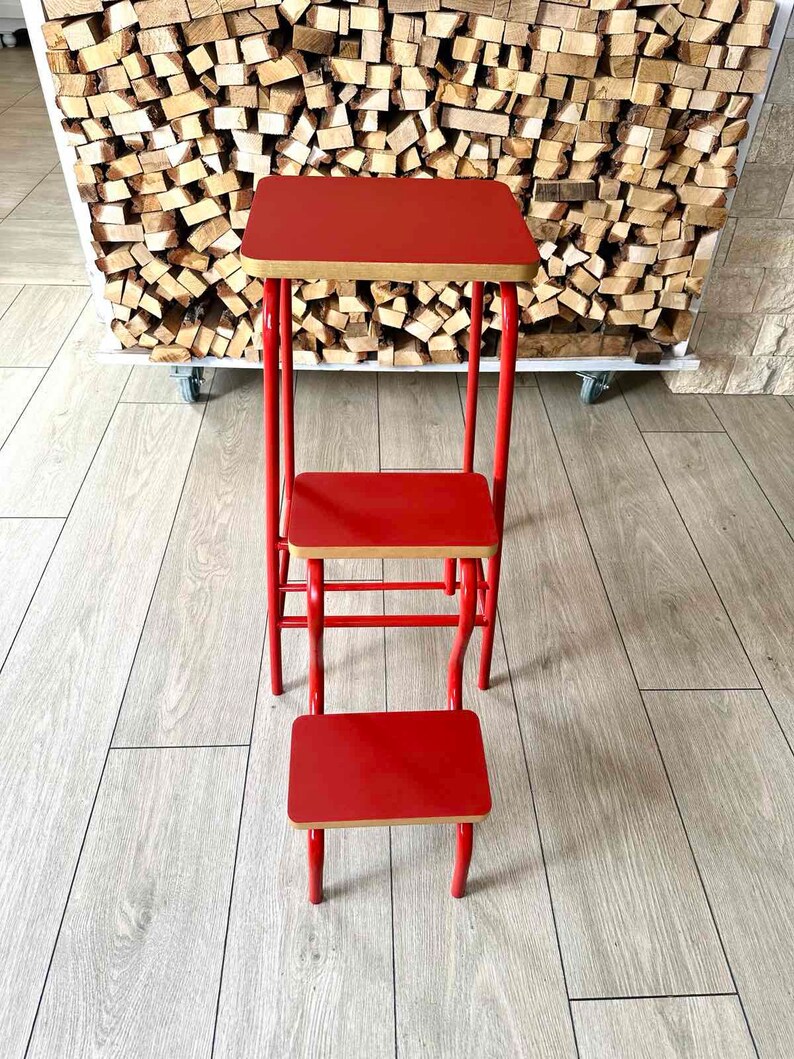 Kitchen stepping stool