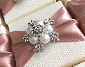 Embellishment favour box, white, ivory, white, bomboniere, diamante favours, wedding favours, rose wedding, box favours, bombonieres