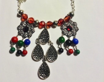 Vintage-look Charm Necklace