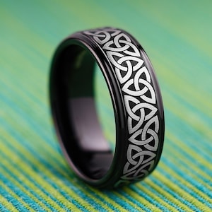Celtic Triquetra Wedding Band - Celtic Trinity Knot Mens Ring - 8mm Wide