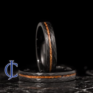 Mens, Womens Wedding Band, Hammered Black Tungsten Ring, Mens, Womens Ring, Black Ring, Hammered Ring, Whiskey Barrel Ring, 4mm Wide