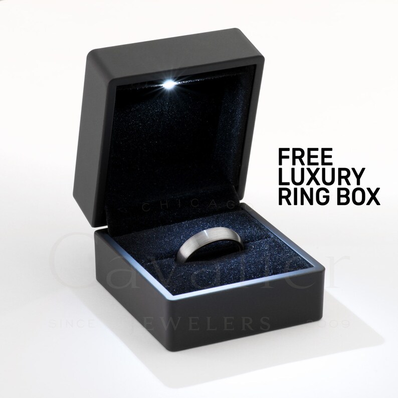 male ring box