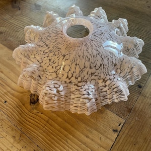 Art Deco Mottled Pink Glass Fluted lampshade;