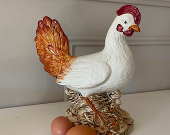 Vintage Hand painted ceramic Hen