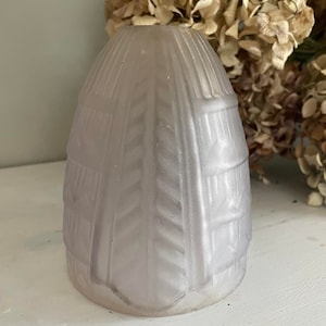 Art Deco frosted ( pâte de verre)  Tulip Lampshade