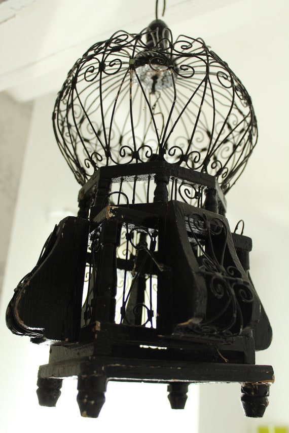 Painted Wood And Wire Bird Cage Cage à Oiseau Deco