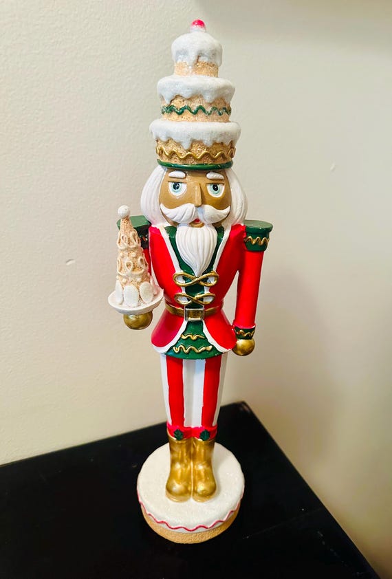 14インチの伝統的な樹脂製くるみ割り人形 - Etsy 日本