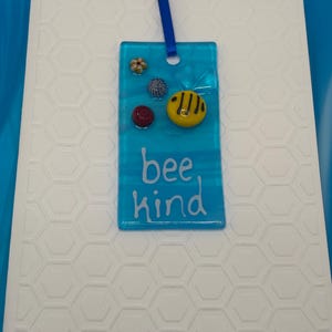 Karte “Bee Kind” mit Sonnenfänger - KOSTENLOSER VERSAND