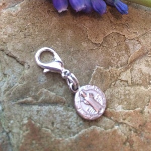 Vari ciondoli per braccialetti cristiani in metallo con chiusura - vedere il menu a discesa accanto alle foto