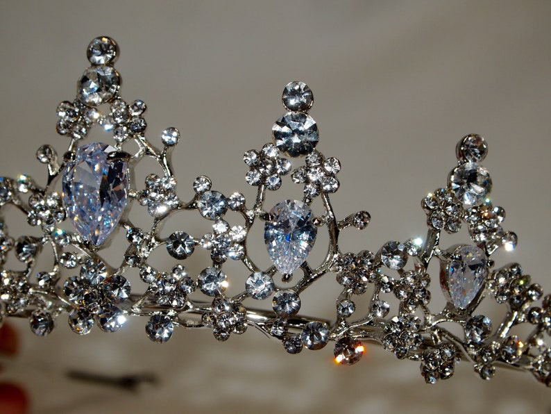 Gorgeous Sparkling AUSTRIAN CRYSTAL Silver CROWN bridal crown princess crown Wedding Crown