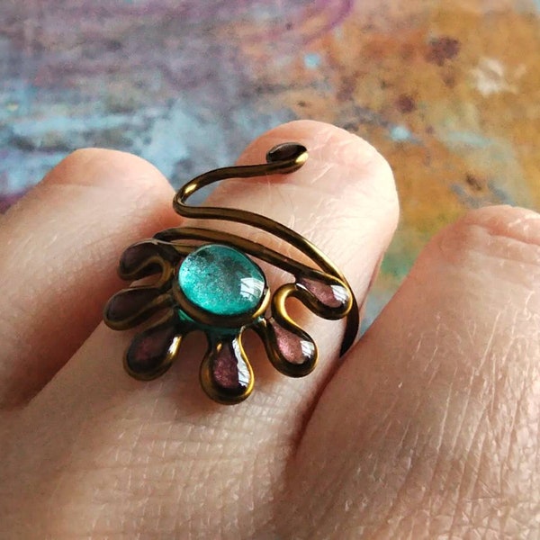 Adjustable ring, copper hippie ring, resin boho ring. Handmade jewel. Hand-made jewelry. Imitation jewelry. Original gift for women