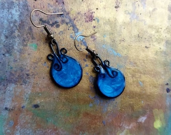 Artisan vintage style teardrop earrings handmade with cirstal resin. Original personalized birthday gift for women.