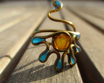 Adjustable copper ring, boho resin ring, hippie ring. Handmade jewelry. Wire jewelry. Original gift for women.
