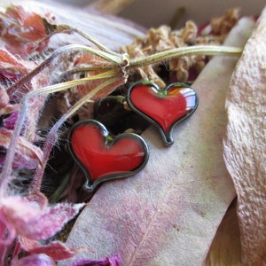 Heart earrings, button earrings. Resin jewelry. Handmade jewelry, artisan jewelry. Personalized gift for women.