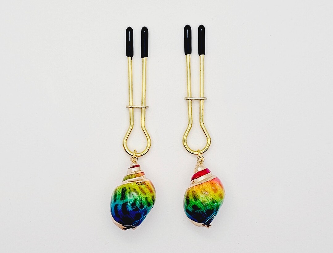 Seashell Nipple Clamps. Gold Straight Tweezer Nipple Clamp With Rainbow ...