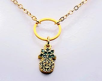 Discreet Day Collar with Pineapple. 18K Gold Circle of O Choker Necklace.