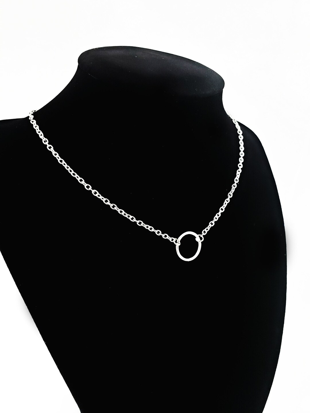 Silver Circle Necklace. Discreet Day Collar. Minimalist. Infinity