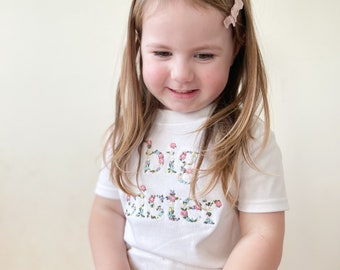 Embroidered Big Sister Floral Lettering T-Shirt - New Baby, Baby Announcement