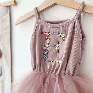 Personalised Embroidered Floral Initial Tutu Dress - Ballerina, Princess, Flower Girl Dress, Birthday Outfit afbeelding 10
