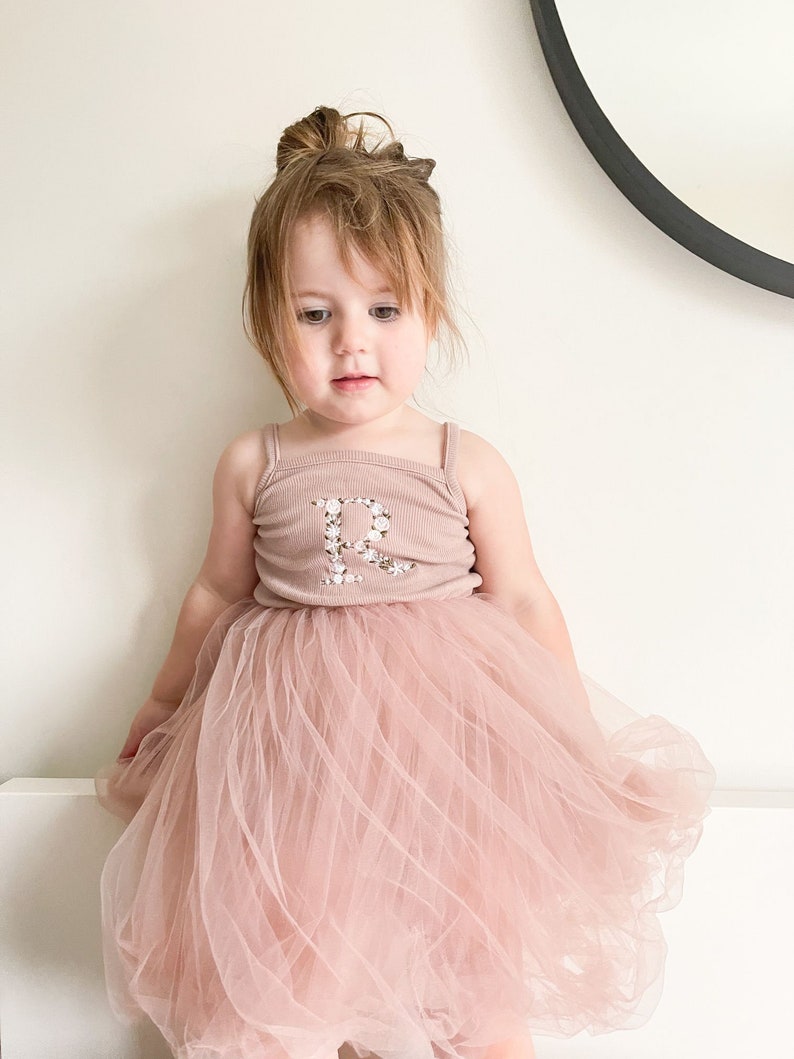 Personalised Embroidered Floral Initial Tutu Dress - Ballerina, Princess, Flower Girl Dress, Birthday Outfit afbeelding 3