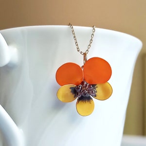 Colar com pingente de flor amor-perfeito, presente para ela, joias delicadas feitas à mão em estilo floral, pronto para enviar, OOAK