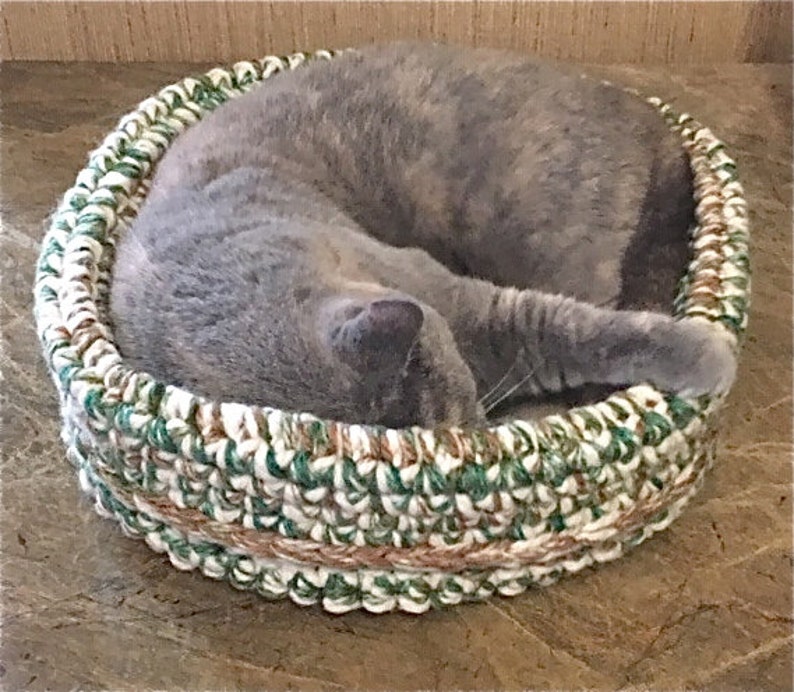 Cat Basket Bed Woodbury Pet Bed Cat Bed Wool Etsy