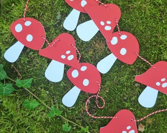 Fly Agaric Toadstool Garland, Set of 8 Red and White Mushroom Card Decorations with Twine, Nordic Fairytale Bunting