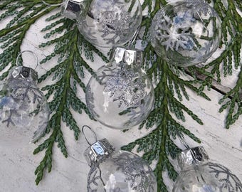 Miniature Clear Glass Christmas Baubles, Silver Snowflake (6pc Boxed)