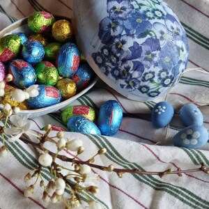Set of 20 tiny 2.5cms hanging natural wooden mini Easter eggs for crafts image 5