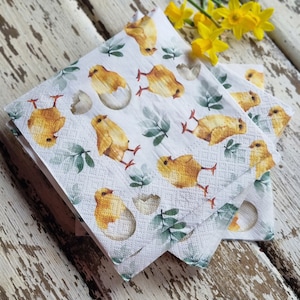 Pack of 20 Spring Easter yellow chick napkins/serviettes for dining and decoupage!