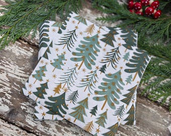 Christmas Tree Paper Napkins, Festive New England Design (Pack of 20)