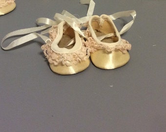 Doll Shoes ~ 2 1/2" x 1 1/2" cream colored satin, trimmed with lace & tie up the ankle