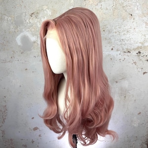 Parrucca frontale in pizzo a palla ispirata a MissLady-Gaga con bouffant color pesca / Parrucca frontale in pizzo a doppia strati / Parrucca Cosplay / Parrucca Drag Queen / Best Seller