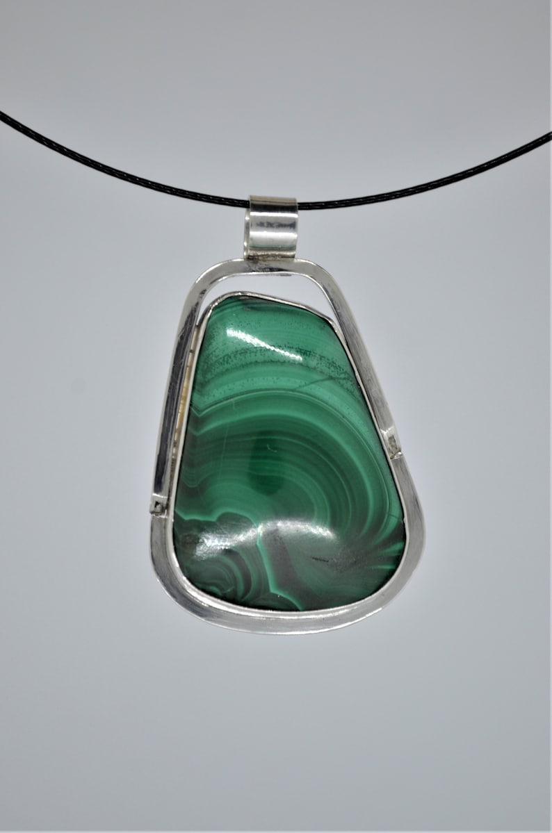 50.6 x 32.3 mm. size Design silver necklace pendant with Malachite gemstone Hand-forged frame