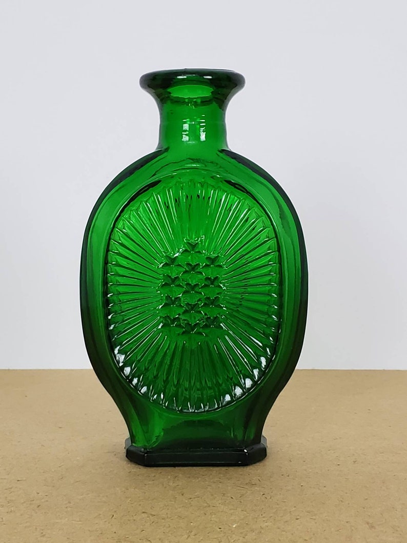 DAR Daughters Of The American Revolution Collectable Green Bottle #3 The Cartridge Makers 1979