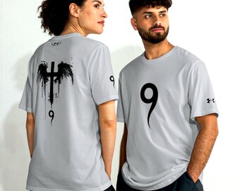 Numero 9 - T-shirt sportiva Under Armour, bianca con stampa nera, unisex, angelo, sport, numero nove, design artistico, sneaker bianca