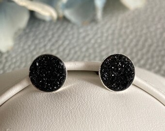 DRUZY BLACK! 925-Silber. Flache, kristallartige 925-Silber Stecker mit fantastischen Resin-Steinen, Durchmesser 8mm, die kleinen Stecker