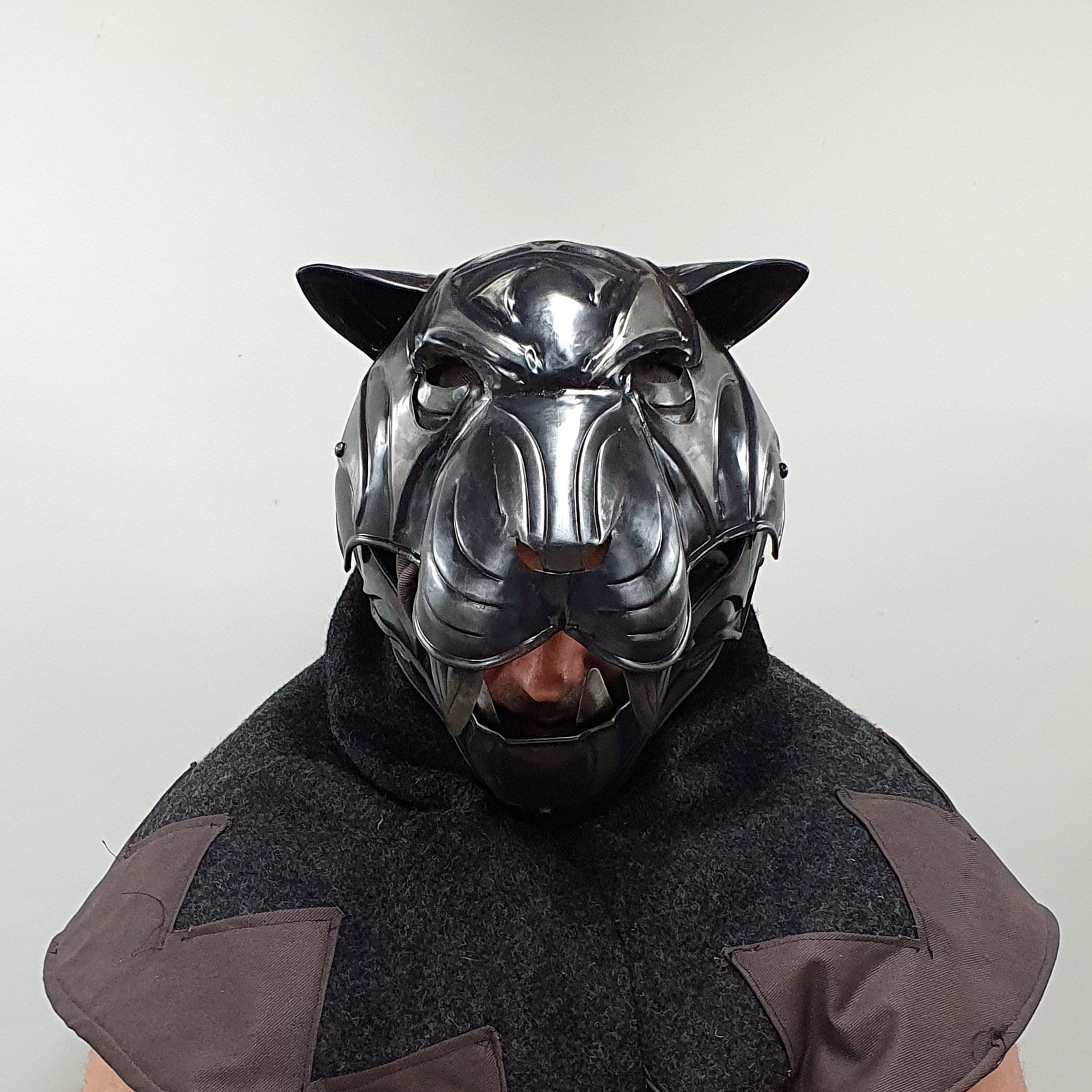 Helmet Tiger - Armor Metal Larp Medieval Cosplay Knight Theater Film Full  Plate - Etsy Singapore, image size:1637x1637