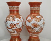 Japanese Kutani, Períod Meiji (1868-1913) pair of handpainted vases, good quality