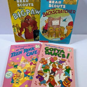 The Berenstain Bears Scouts Big Chapter Books Bundle Lot of 4 Vintage Paperbacks